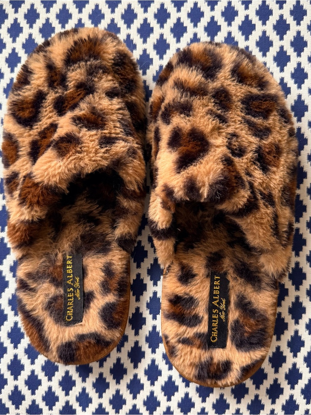 Charles Albert Leopard Faux Fur Plush Slippers Size L Animal Print Open Toe